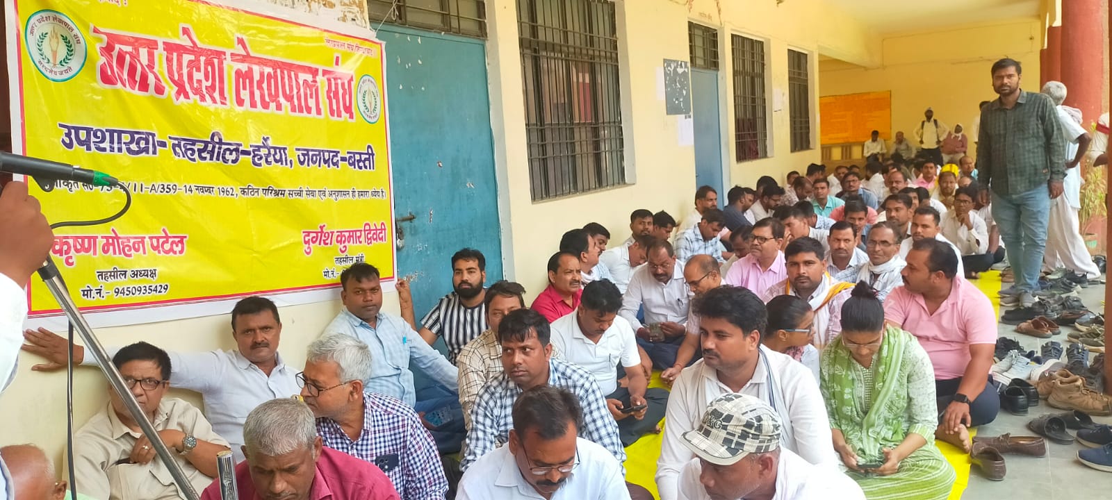 सिस्टम के मुंह पर तमाचा मारने वाले अधिवक्ताओं की गिरफ्तारी के लिए धरना प्रदर्शन जारी!