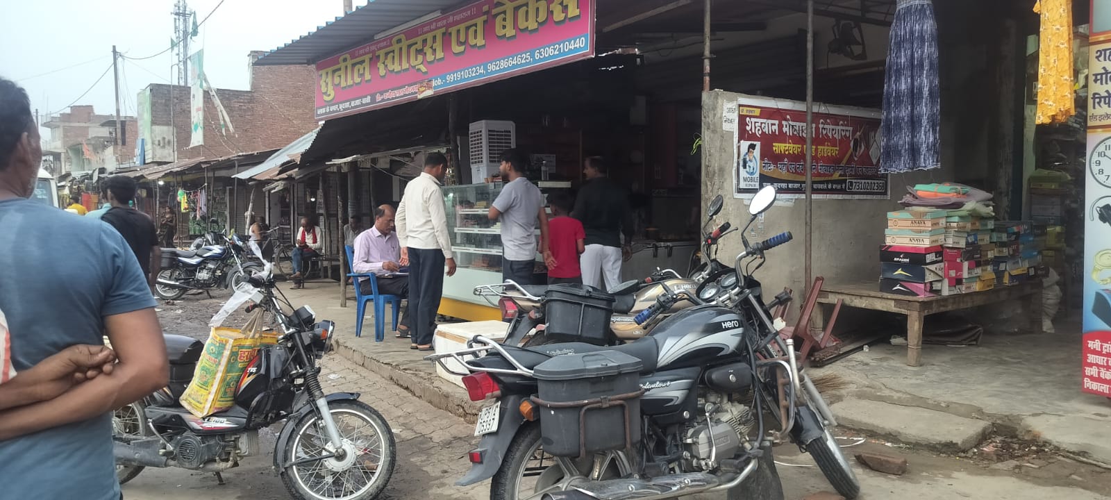 कुदरहा बाजार में खाद्य सुरक्षा विभाग की छापेमारी से मचा हड़कंप