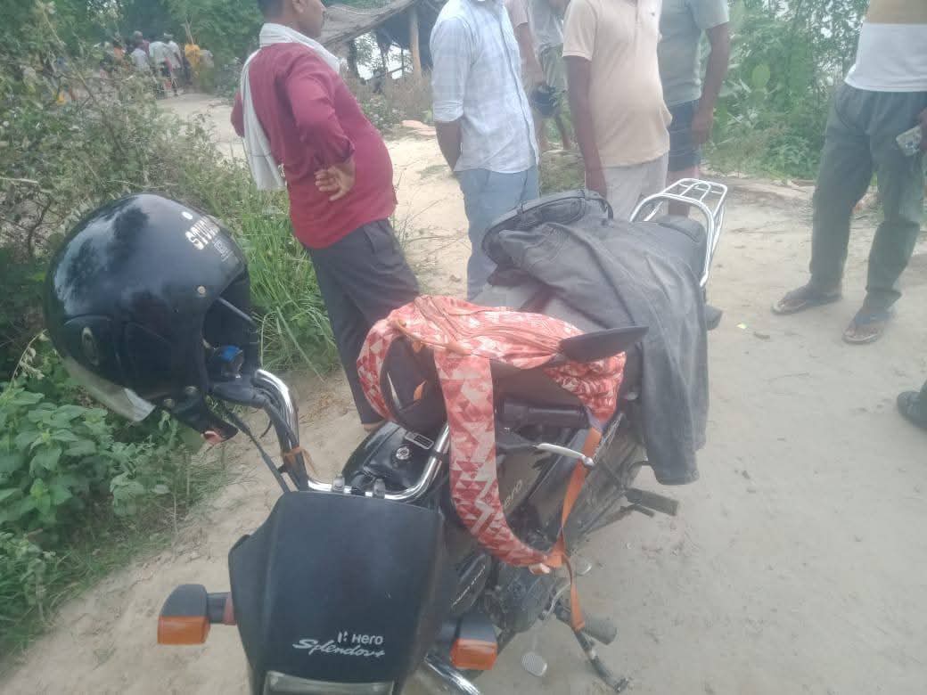 बस्ती: लापता युवक का बाइक व कपड़ा पुल के पास मिला, सरयू में कूदने की आशंका, पुलिस तलाश में जुटी