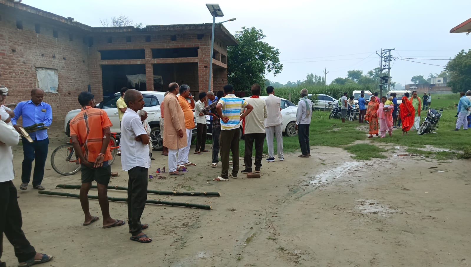 बस्ती में करंट लगने से युवक की मौत: रक्षाबंधन के लिए घर आया था अभय, तार बदलते समय हुआ हादसा