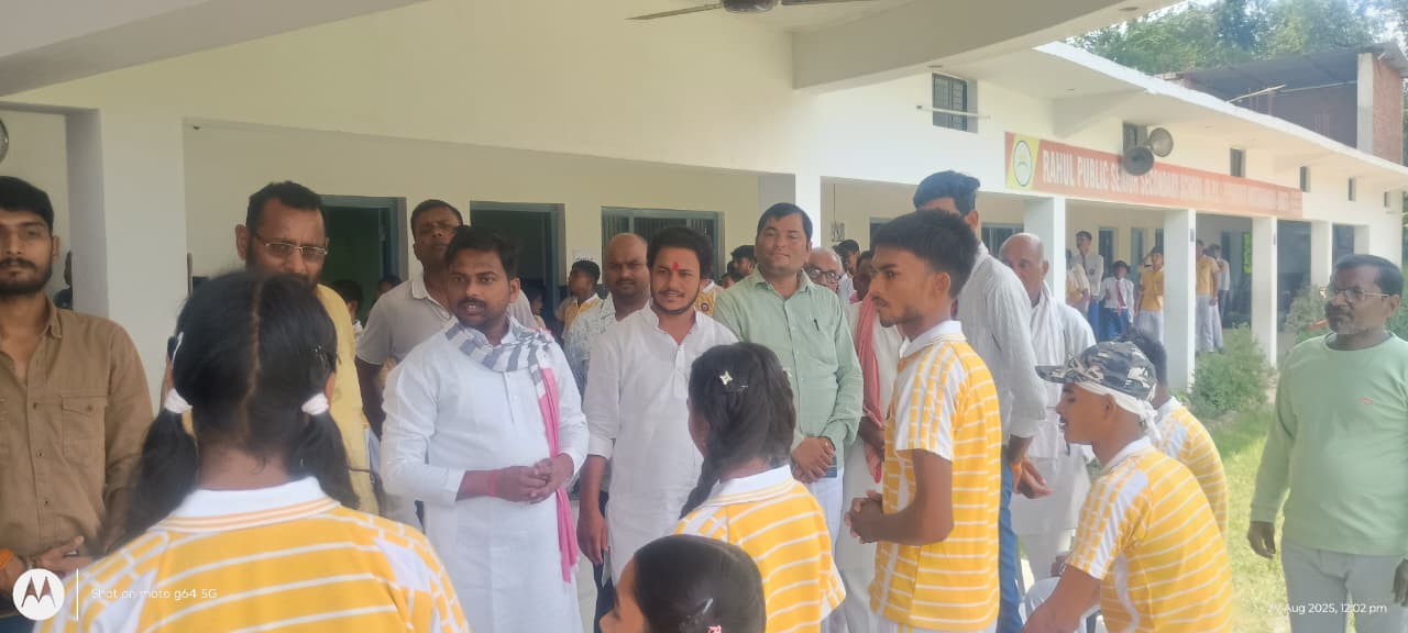 R.P.S स्कूल में चुनावी पाठशाला: बच्चों ने मतदान के महत्व को समझा