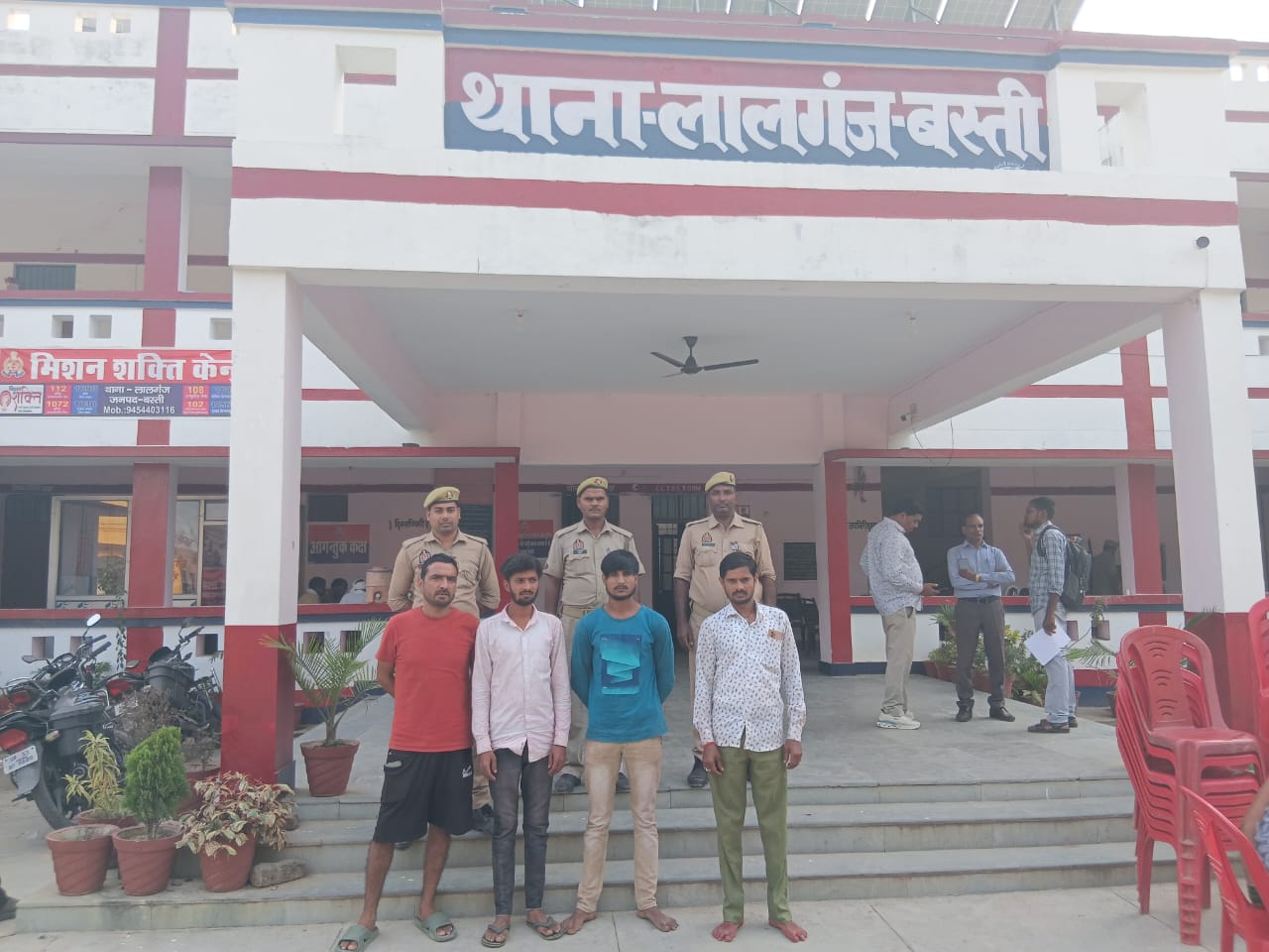 लालगंज पुलिस ने 4 अभियुक्तों को गिरफ्तार कर न्यायालय भेजा