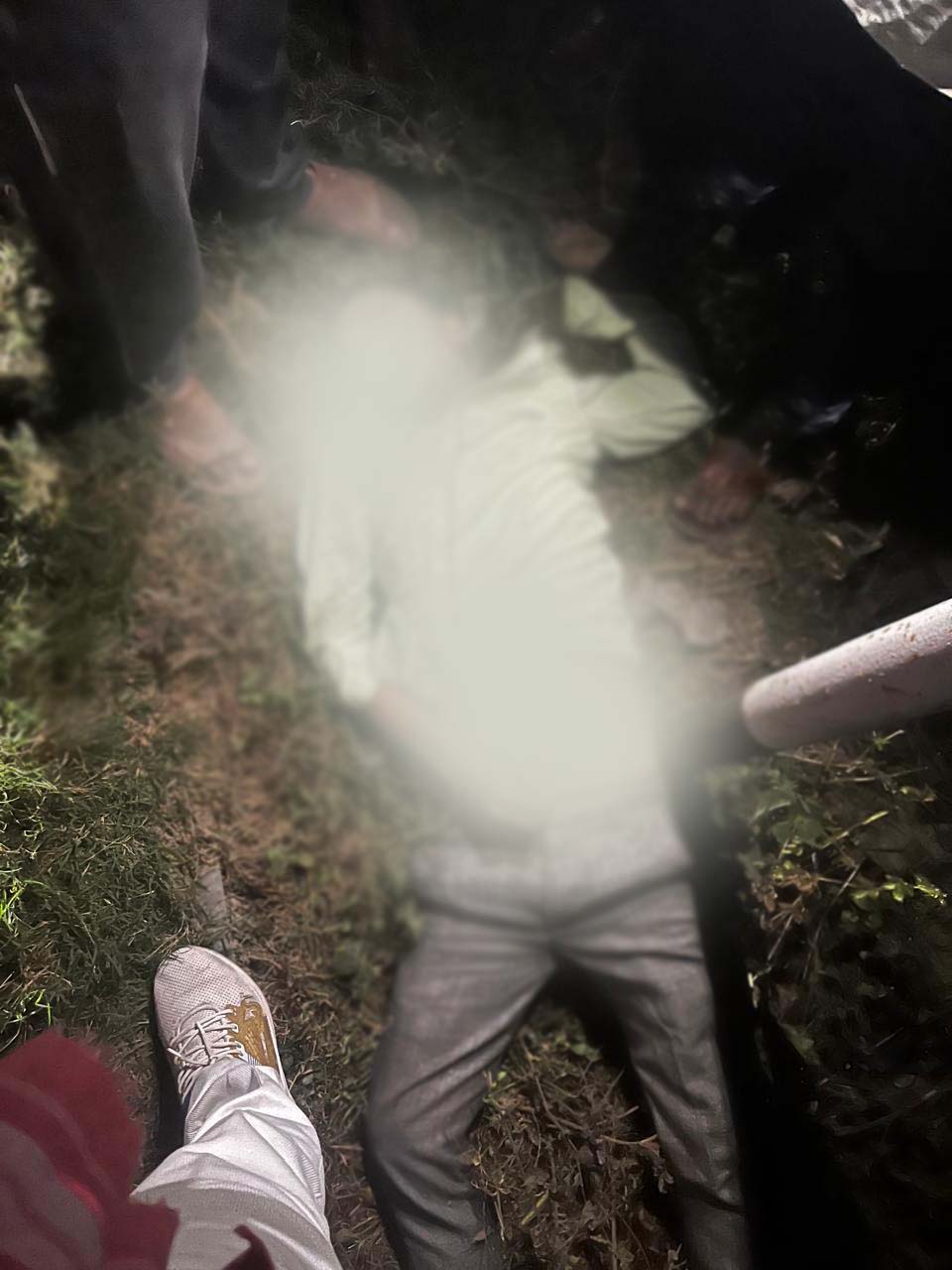 Basti: भीषण सड़क हादसा! अनियंत्रित अपाची बाइक डिवाइडर से टकराई, 27 वर्षीय युवक की दर्दनाक मौत