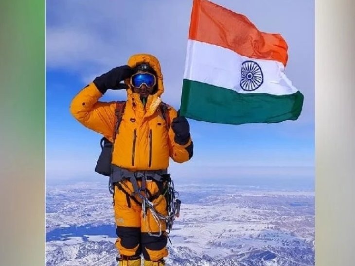 हिसार के रोहताश खिलेरी का कारनामा: माउंट एल्ब्रुस पर बिना ऑक्सीजन 24 घंटे बिताकर रचा  इतिहास