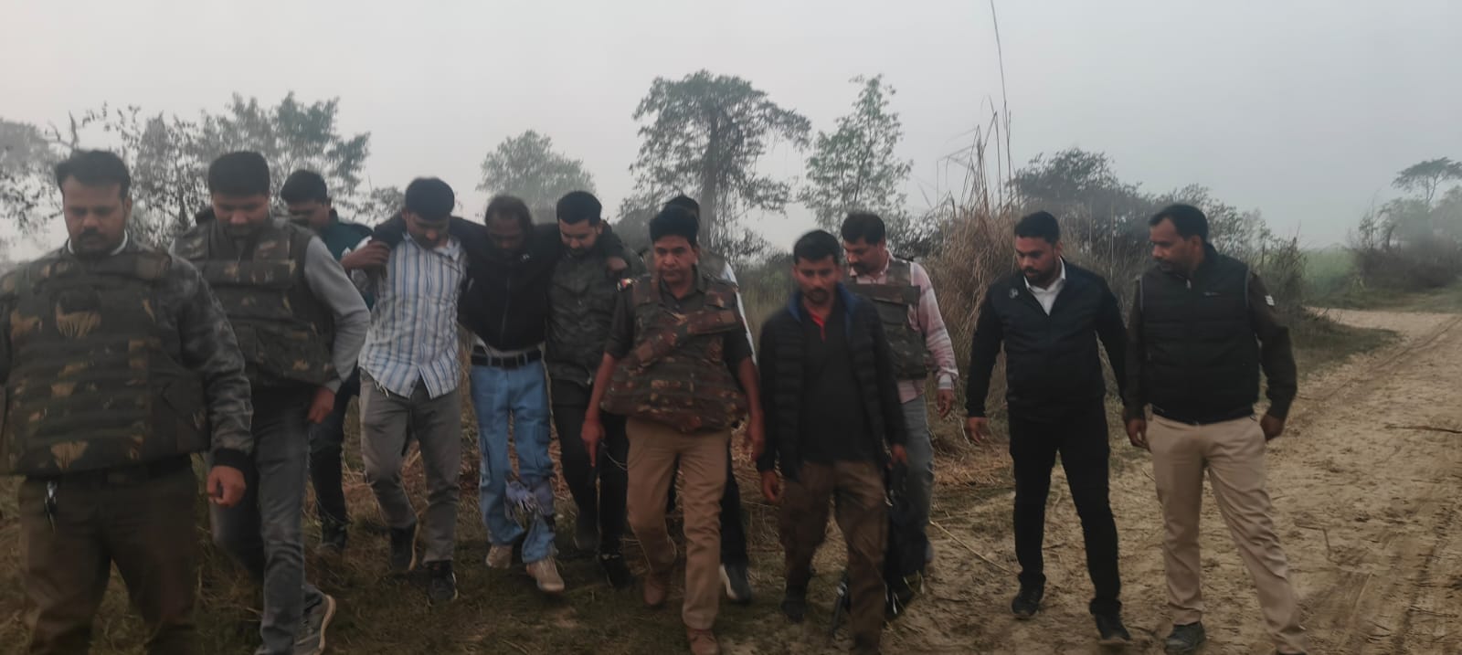 Basti:12वीं की छात्रा की हत्या करने वाला आरोपी पुलिस मुठभेड़ में गिरफ्तार