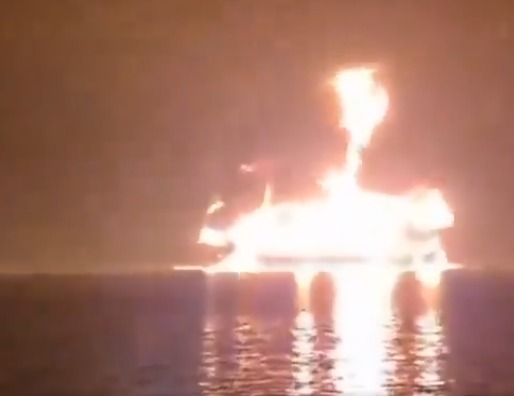 इराक के पास US-owned तेल टैंकर पर हमला