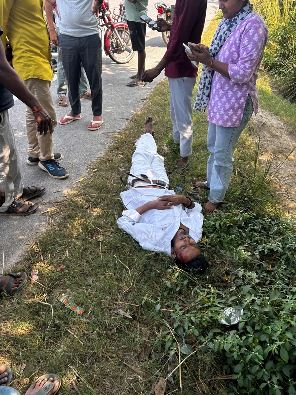रामजानकी मार्ग पर स्टंटबाजी बनी हादसे की वजह, बाइक फिसलने से युवक गंभीर