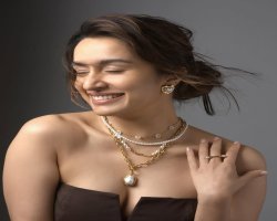 श्रद्धा कपूर (Shraddha Kapoor) – खूबसूरती, टैलेंट और ग्लैमर की अद्भुत मिसाल
