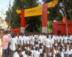 Gorakhpur News: ट्रेनी महिला सिपाहियों का प्रदर्शन | 600 महिला सिपाही कैमरा विवाद