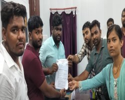 कुदरहा में पंचायत सहायकों ने सौंपा ज्ञापन, डिजिटल क्रॉप सर्वे से अलग किए जाने की मांग