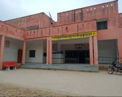 कुदरहा : सीएचसी बनहरा में कई दिनों से बंद पड़ी एक्सरे मशीन, मरीज बाहर जांच कराने को मजबूर